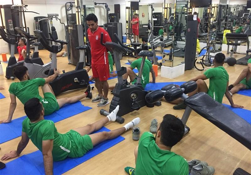 برگزاری نخستین تمرین تیم ملی فوتبال ساحلی در اردوی عمان