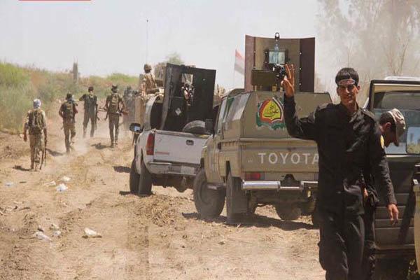 حشد شعبی مواضع داعش در غرب کرکوک را در هم کوبید حشد شعبی مواضع داعش در غرب کرکوک را در هم کوبید