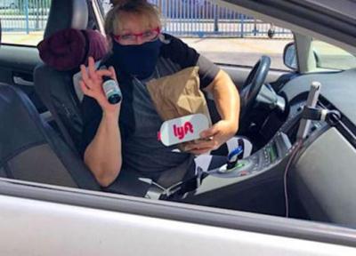 لیفت ماسک زدن را برای راننده ها و مسافران اجباری کرد