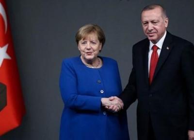 گفت وگوی تلفنی مرکل و اردوغان درباره لیبی و سوریه