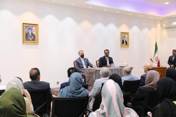 تور عمان لحظه آخری: حضور امیرعبداللهیان در نشست هم اندیشی با ایرانیان مقیم مسقط، عکس